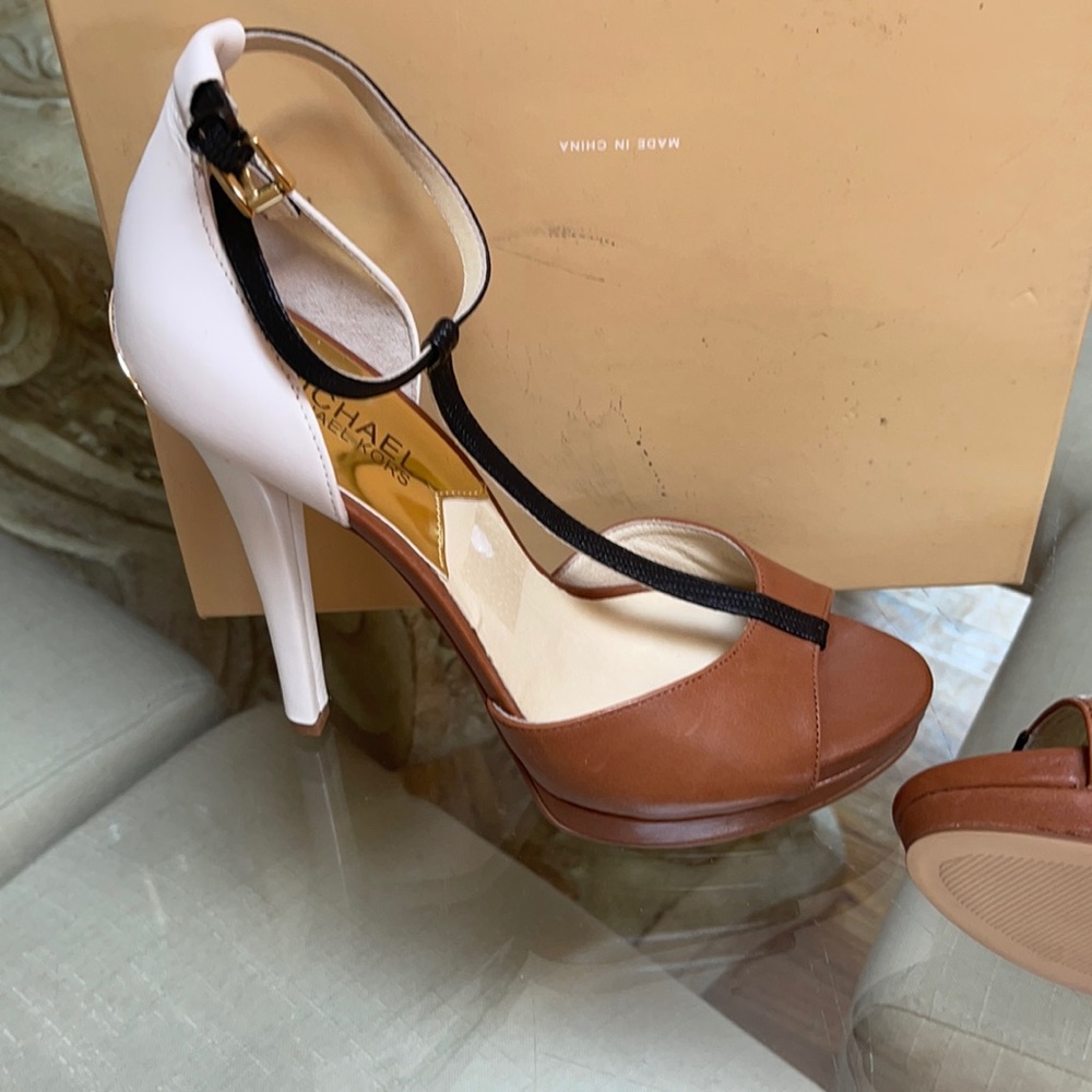 Peep toe sexy T strap
